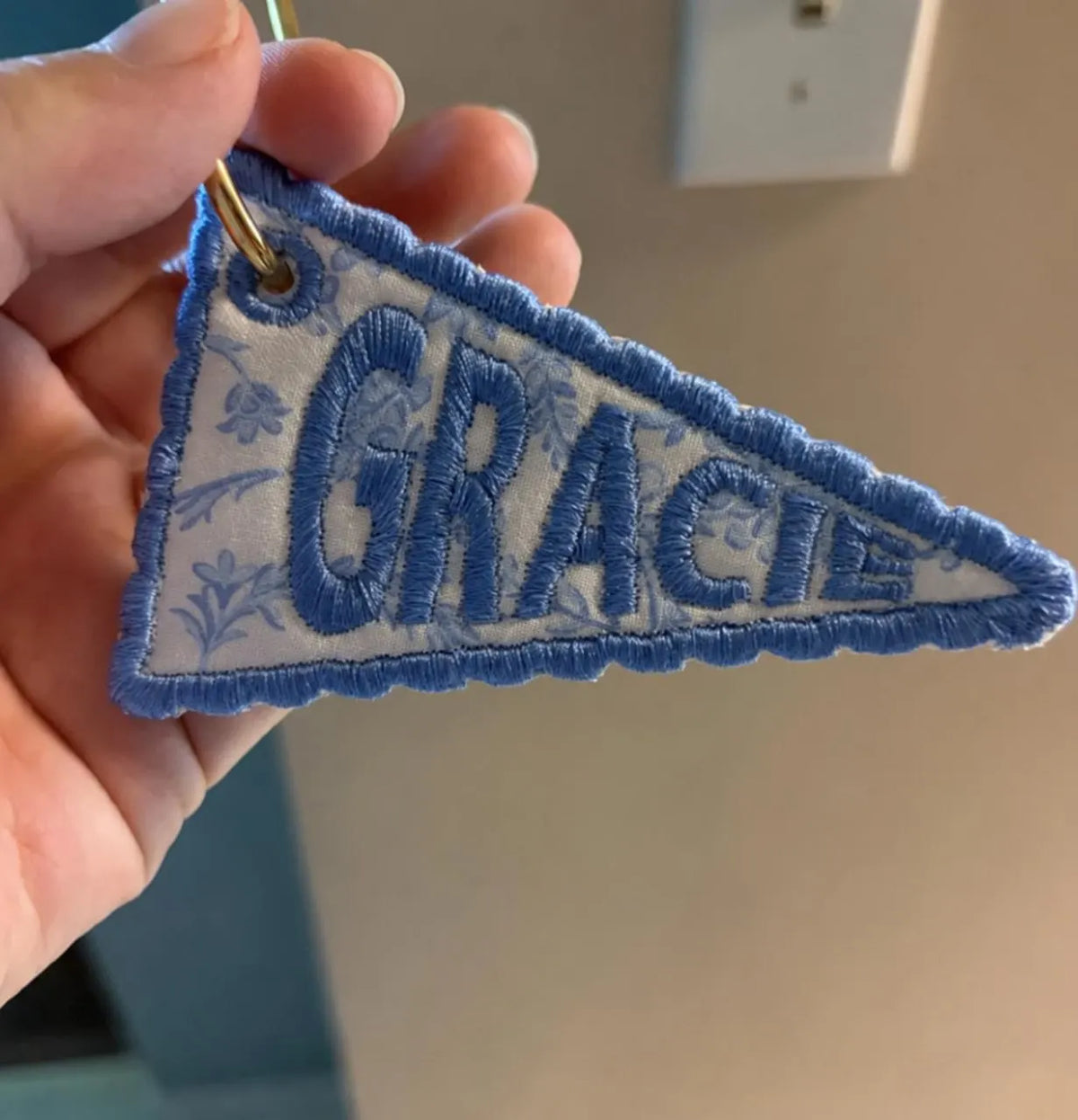 Custom Flag Bag Charm, Personalized Tote Bag Charm, Embroidered School Bag Charm, Pennant Keychain, Bag Charm Gift, Custom Name Tag